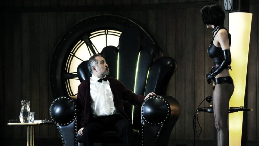 R-100 2013 movie